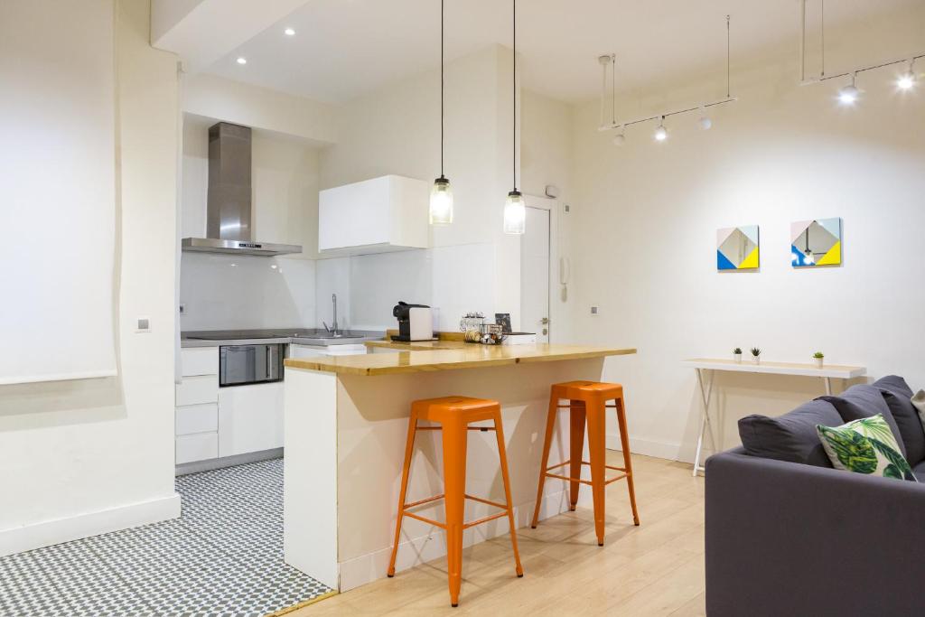 Kuchyňa alebo kuchynka v ubytovaní -MalagaSunApts-Central&Cozy 3BDs