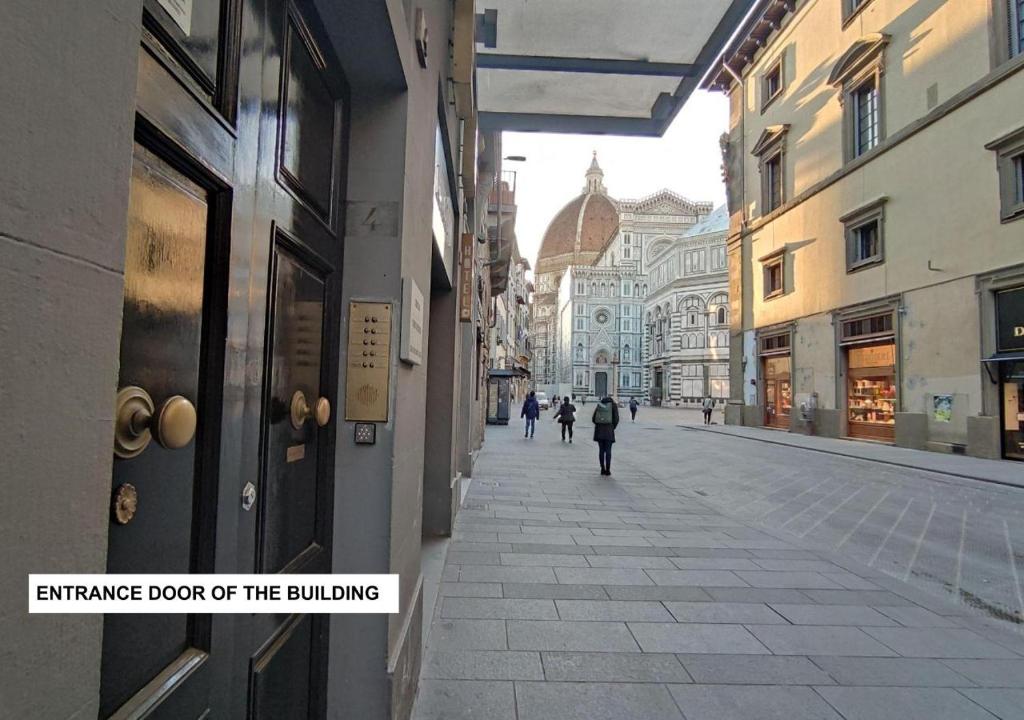 Kép Seta spacious apartment next to the Duomo szállásáról Firenzében a galériában