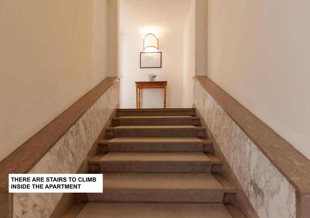 Kép Seta spacious apartment next to the Duomo szállásáról Firenzében a galériában