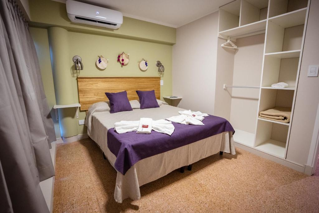 Katil atau katil-katil dalam bilik di Samay Departamentos