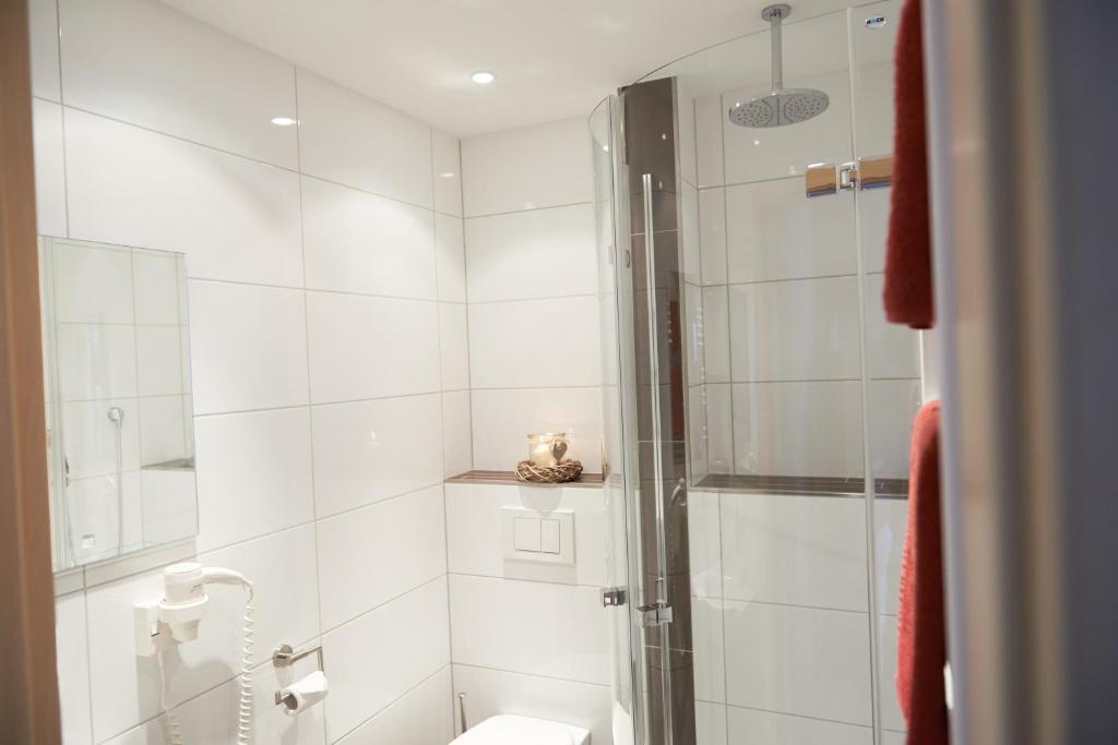 Hotel & Restaurant Zum Karpfen - Queen Room With Garden View