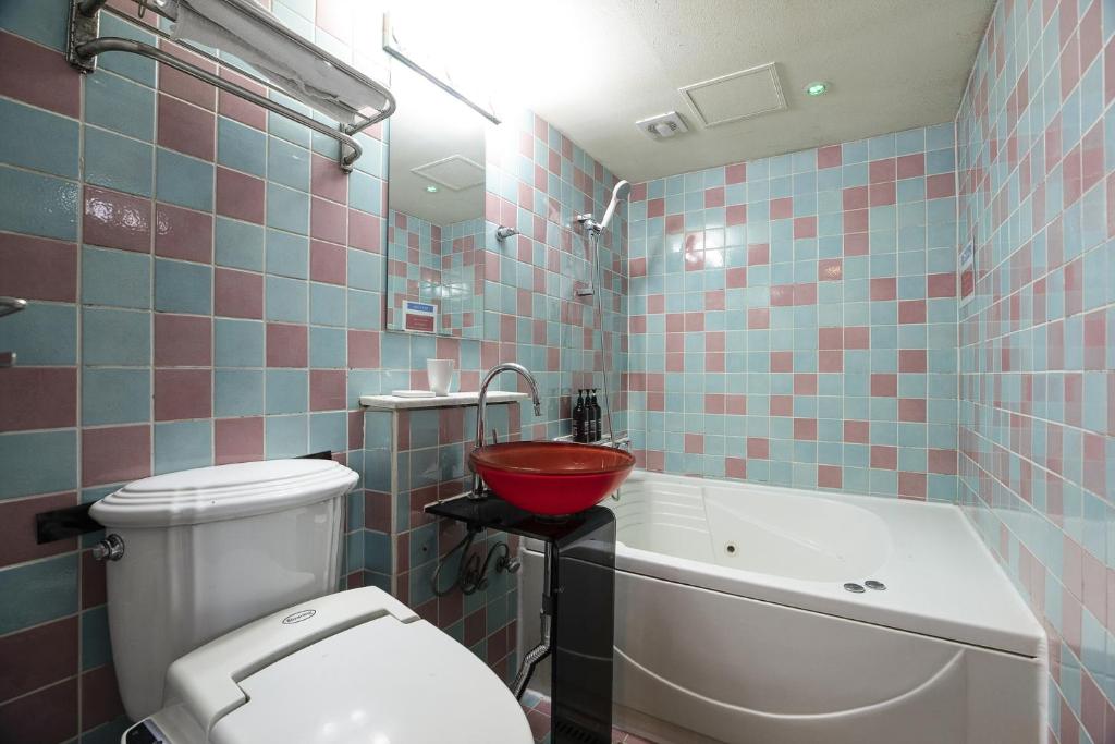 Koupelna v ubytování Laria Hotel