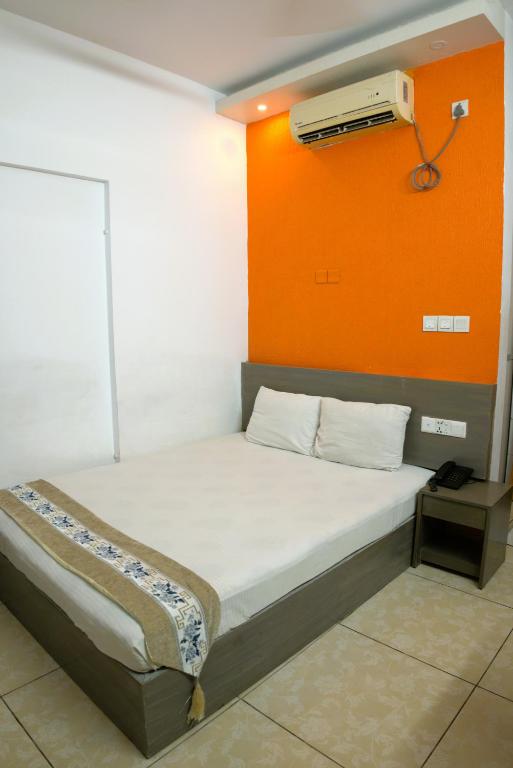 Laguna Beach Hotel & Resort - Deluxe Double Room