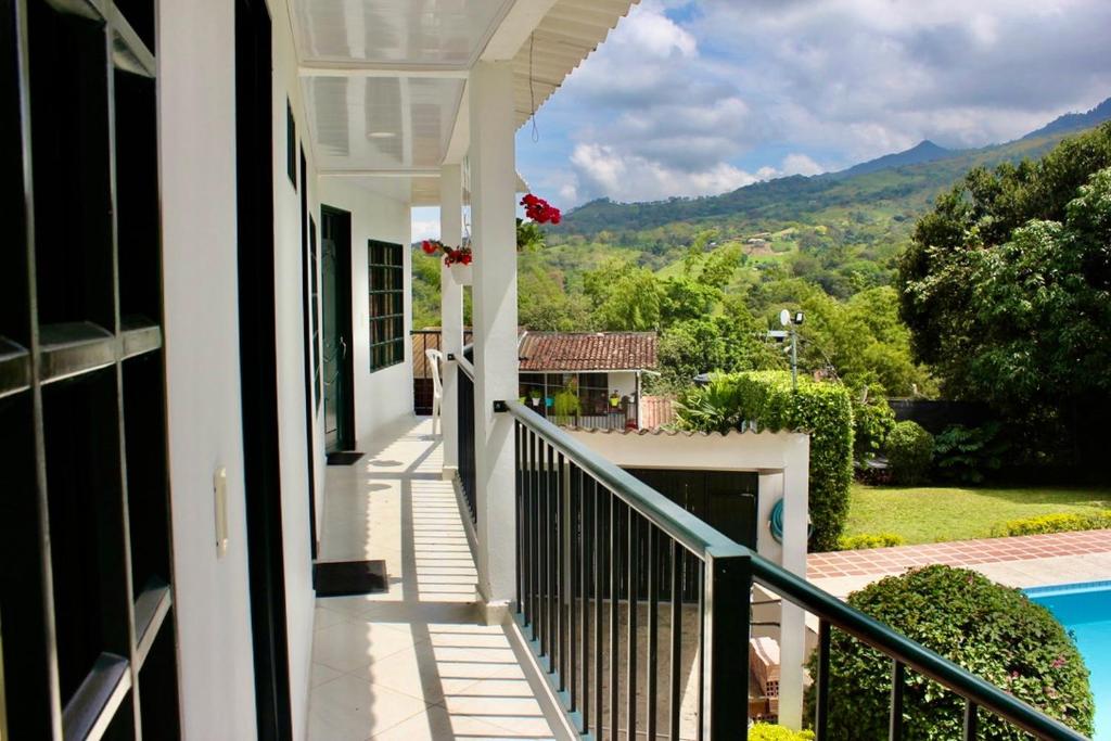 Nespecifikovaný výhled na hory nebo výhled na hory při pohledu z hotelu