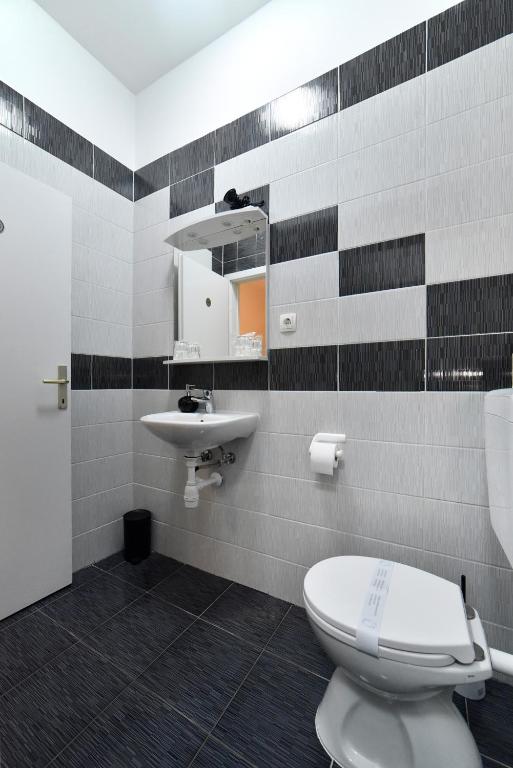 Koupelna v ubytování Virtus Apartments and Rooms with Free Private Parking