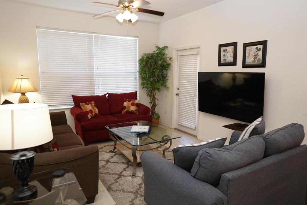 TV a/nebo společenská místnost v ubytování Windsor Hills Resort- 205