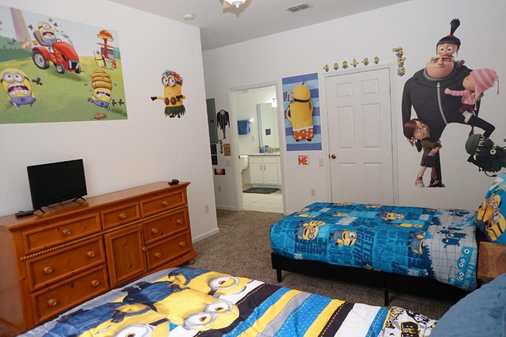 Postel nebo postele na pokoji v ubytování Windsor Hills Resort- 204B