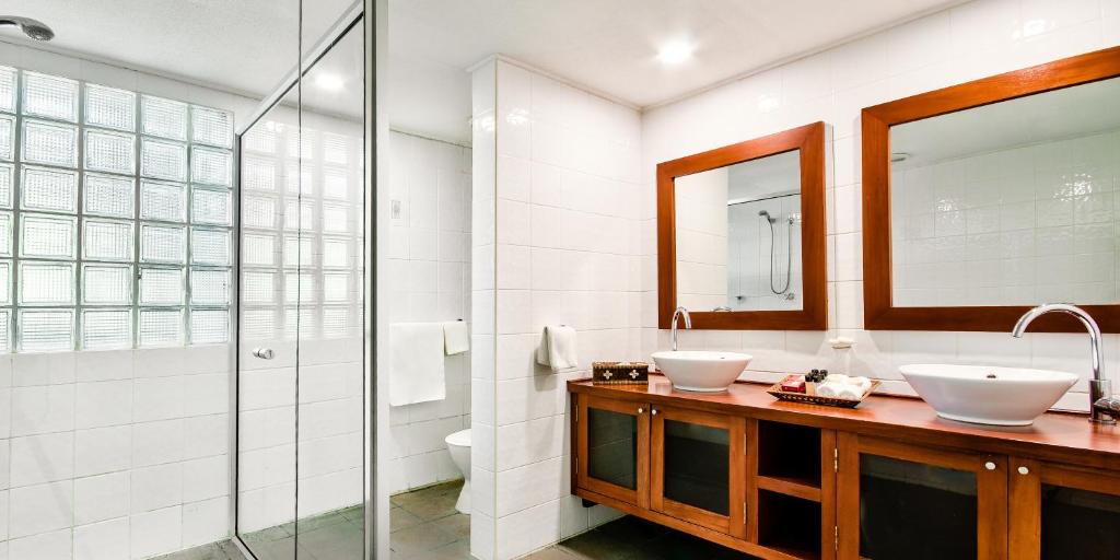 Koupelna v ubytování Tanoa International Hotel
