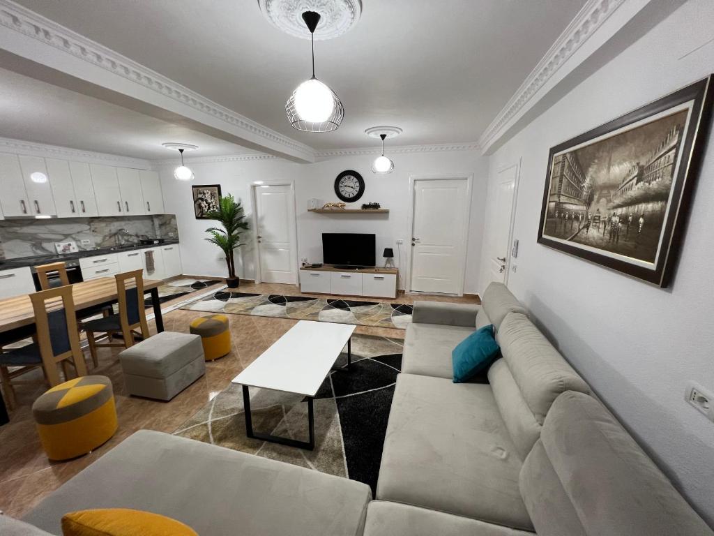 Daily rent apartment city center Elbasan 6 - Image 4