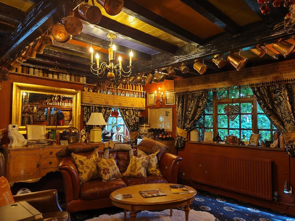 Wizards Thatch Luxury Suites, Alderley Edge Updated 2023 Prices