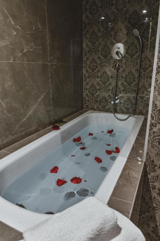 Koupelna v ubytování Garni hotel BARUT