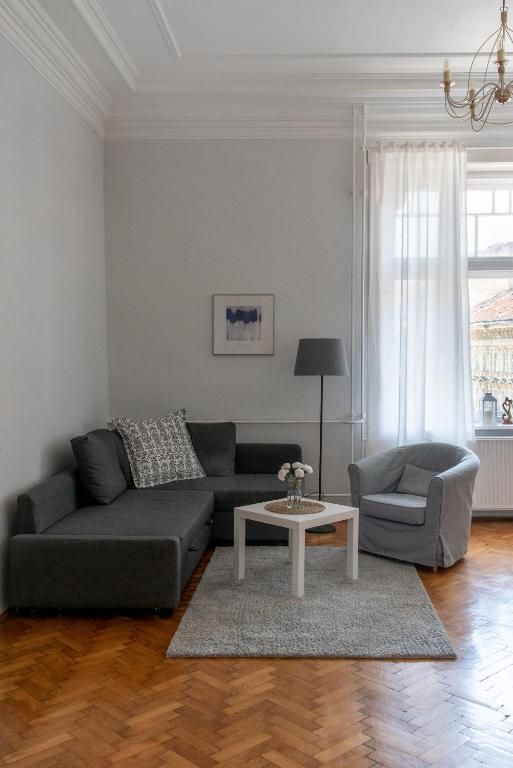 Posedenie v ubytovaní Budapest Apartment with portable AC