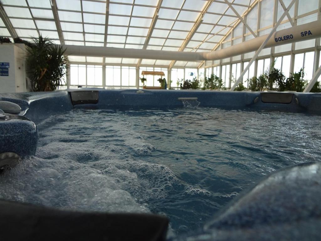Bazén v ubytování Bolero Resort nebo v jeho okolí