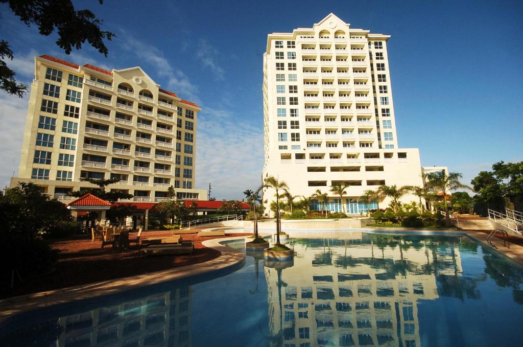 Bazén v ubytování La Mirada Hotel nebo v jeho okolí