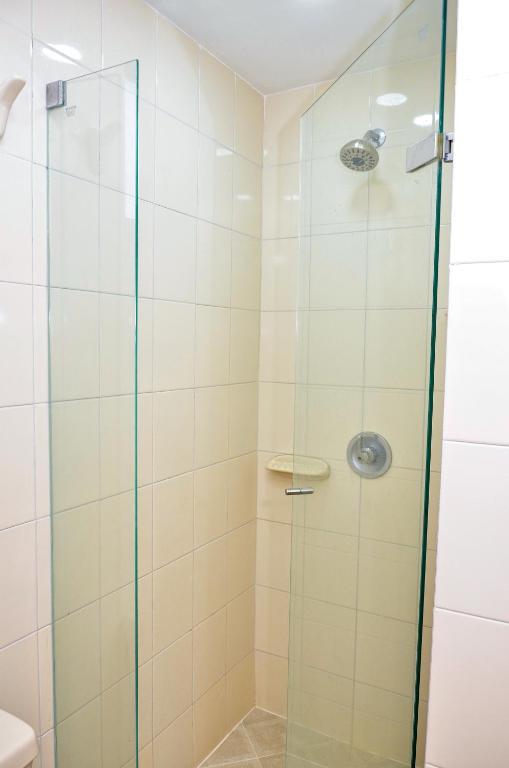 Koupelna v ubytování Apartamentos El Peñón del Rodadero VISTA AL MAR - By Apartamar Santa Marta