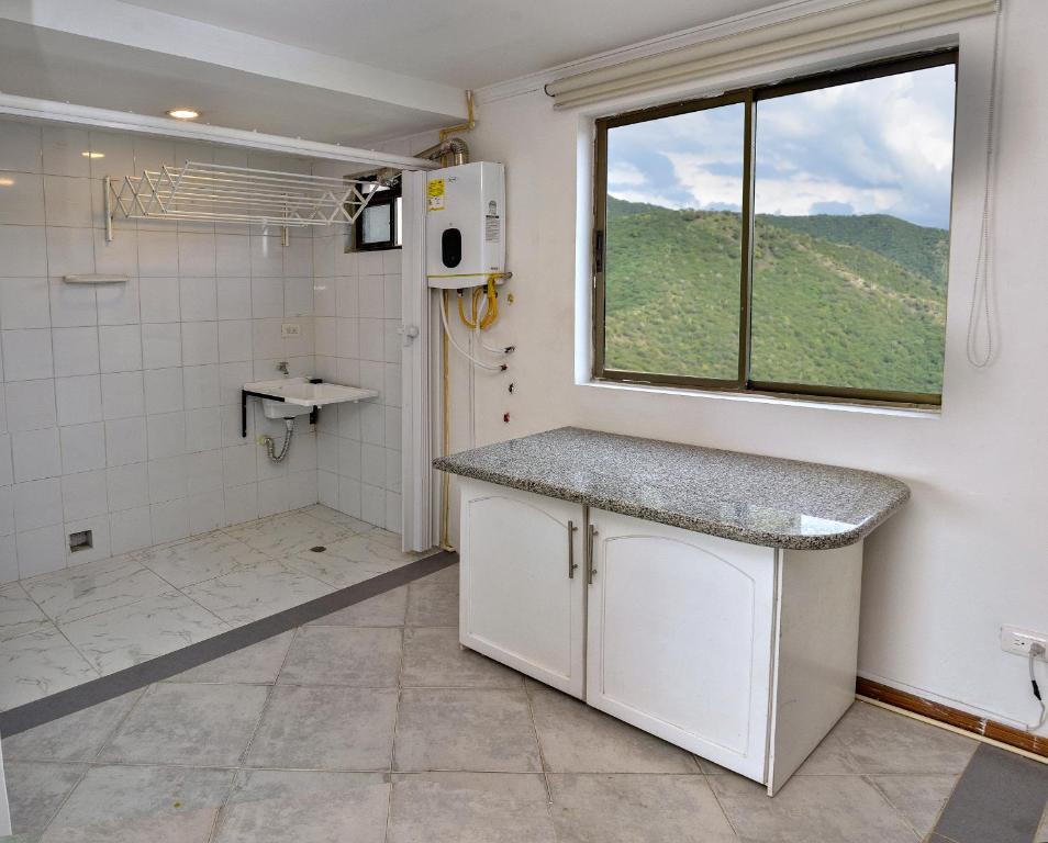 Koupelna v ubytování Apartamentos El Peñón del Rodadero VISTA AL MAR - By Apartamar Santa Marta