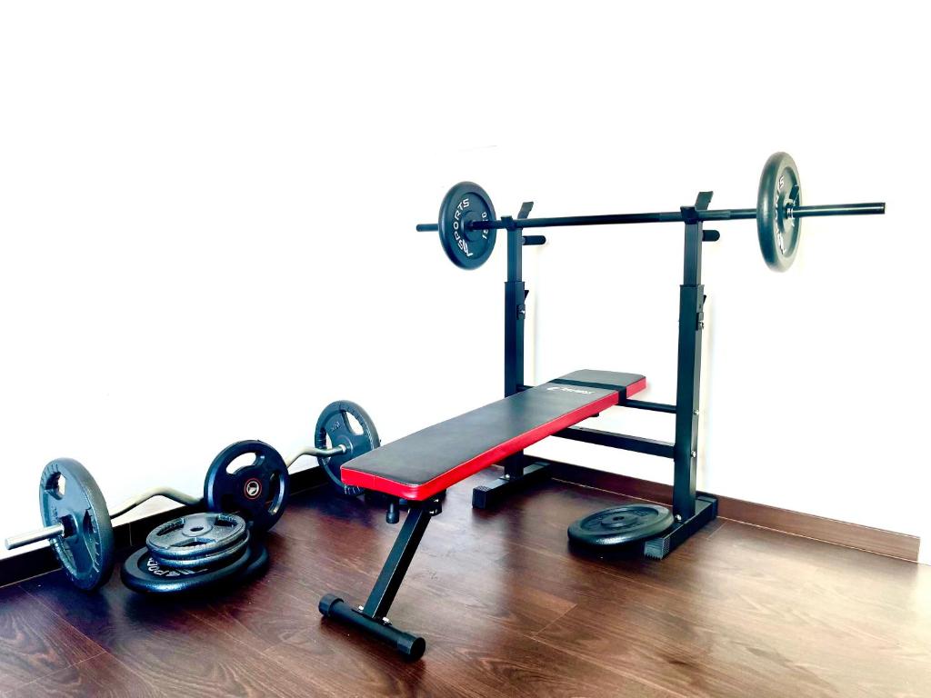 Centrum fitness w obiekcie Myrtus Guest House Cagliari