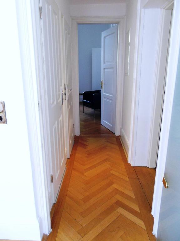 Fully furnished apartment on Sonnenberger Strasse, Wiesbaden (updated