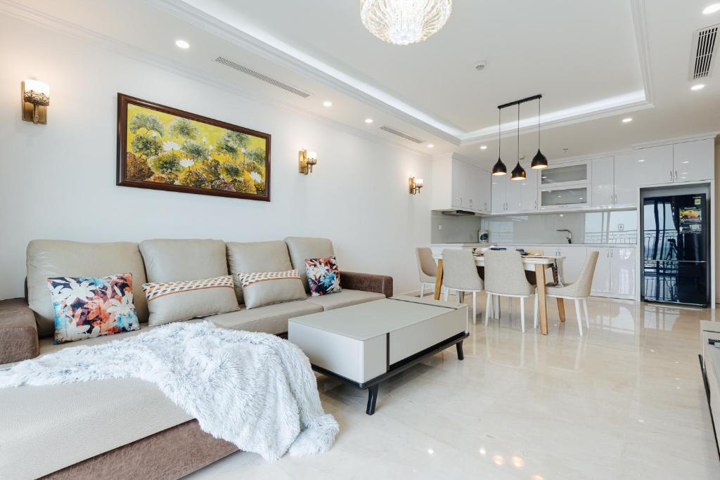 D'LEROI SOLEIL- TAY HO- NEAR WESTLAKE IN HA Noi - Квартира с тремя спальнями