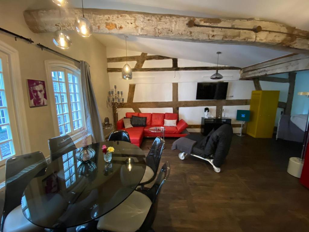 Manoir -1654- historisch schlafen in Monschaus Altstadt - Desván