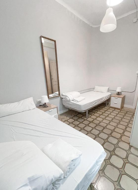 AZ The Old Town Hostel - Coliving, Zaragoza – Precios ...