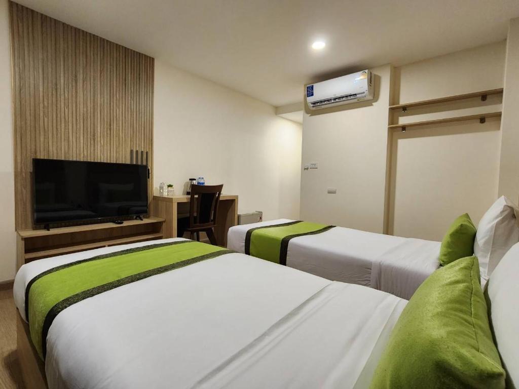 iCheck inn Darisa Patong - Resim 12