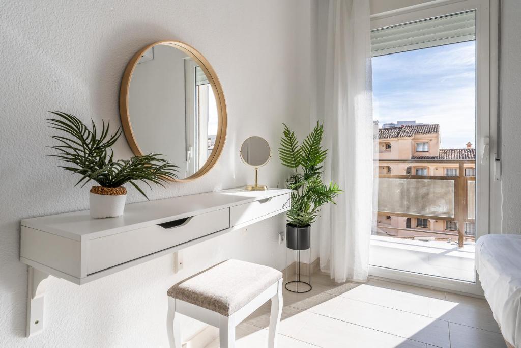 Fotografie z fotogalerie ubytování Sea view 2 bedroom apartment 2 min away from the beach v destinaci Torremolinos