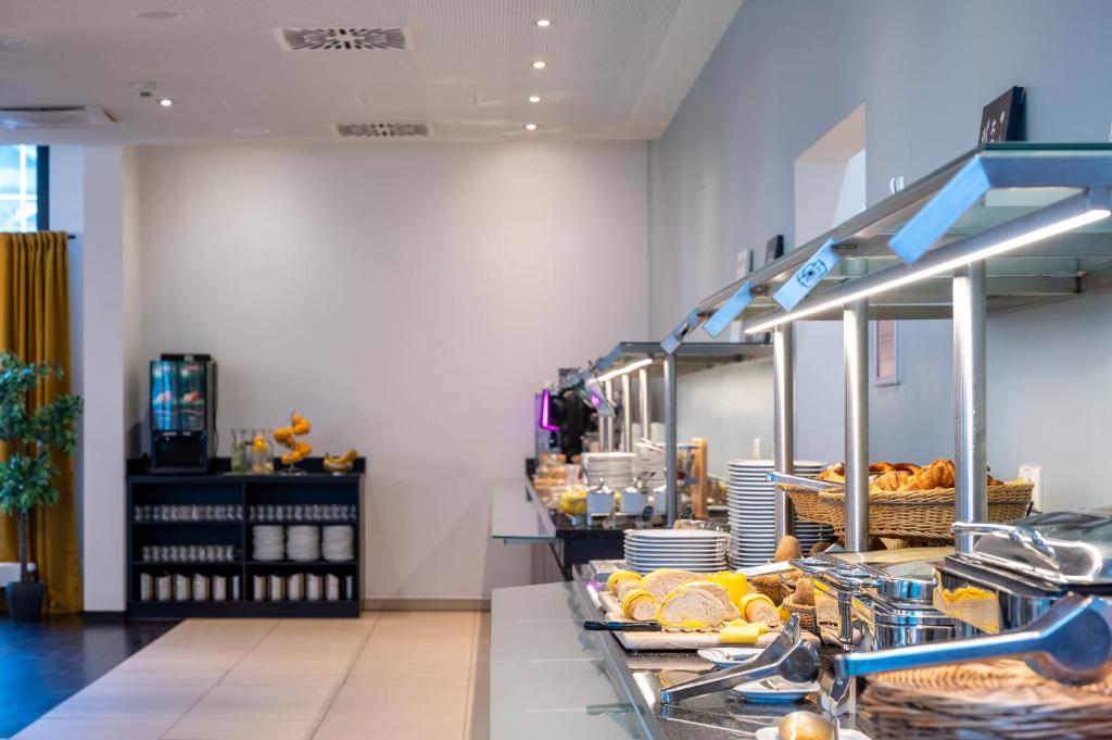 Staycity Aparthotels Heidelberg - Resim 17