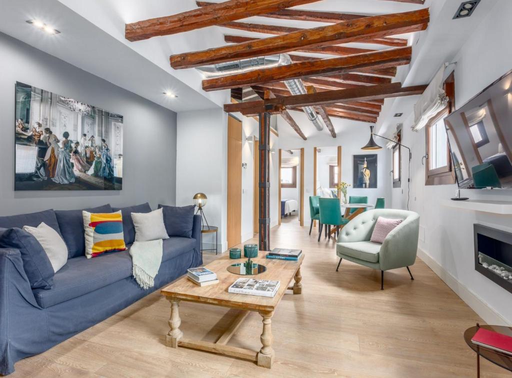 Apartment for 4 in the middle of Chueca AUGUSTO FIGUEROA I, Madrid Updated 2024 Prices