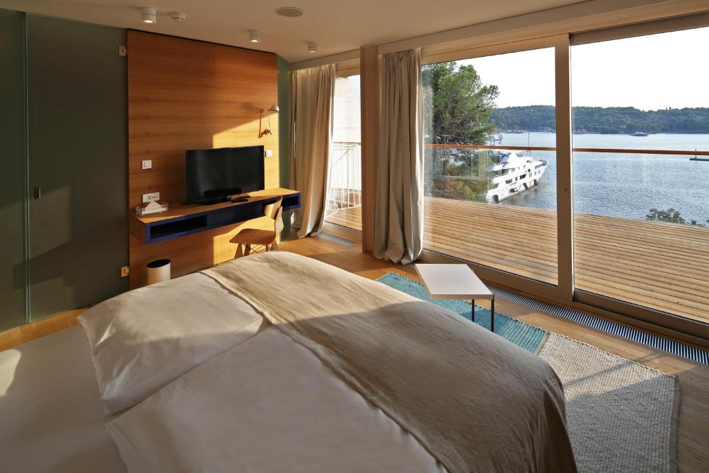 Postel nebo postele na pokoji v ubytování D-Resort Šibenik