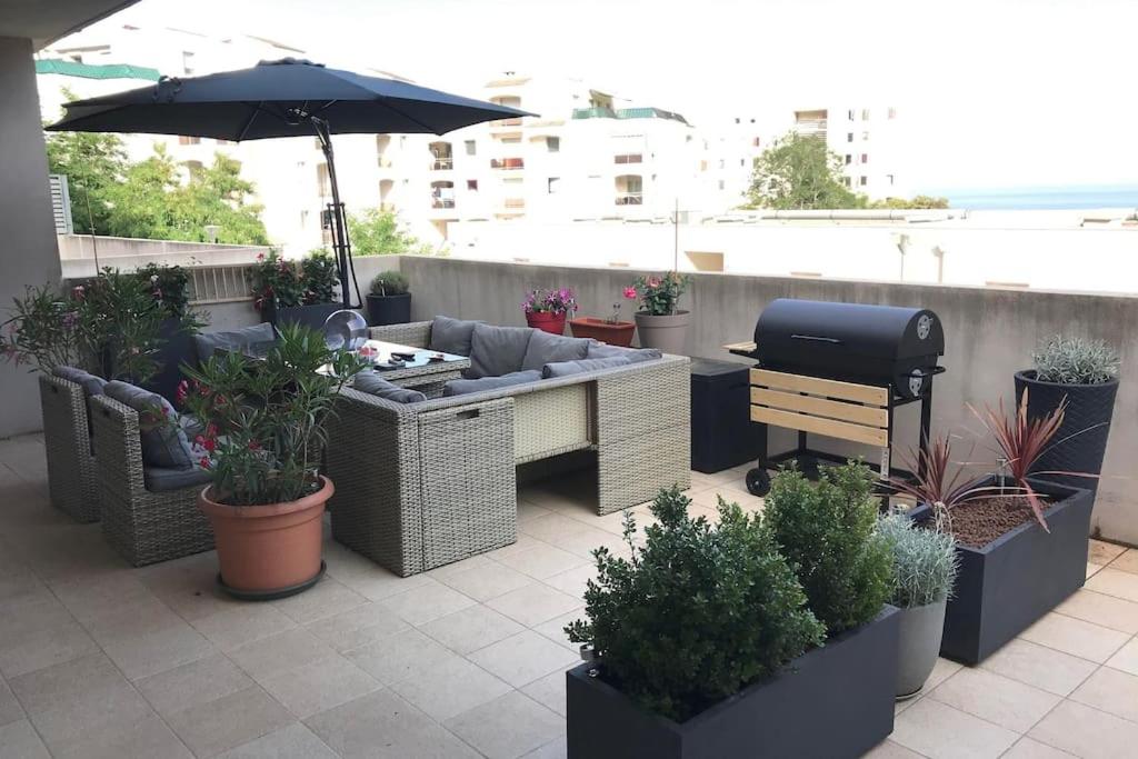 Balkón alebo terasa v ubytovaní T2 chaleureux avec grande terrasse vue mer