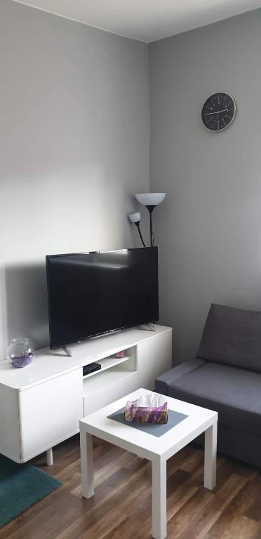 Apartament Złota 60- Warsaw - One-Bedroom Apartment