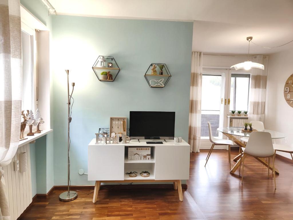 Hostdomus - Blue Sky Apartment - Housity