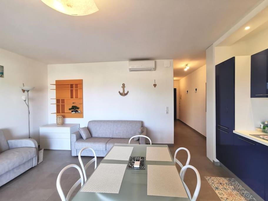 Fotografia z galérie ubytovania Joli appartement face à la mer- St Florent v destinácii Saint-Florent
