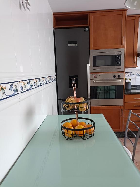 A kitchen or kitchenette at Acogedora y confortable casa familiar en L'Olleria