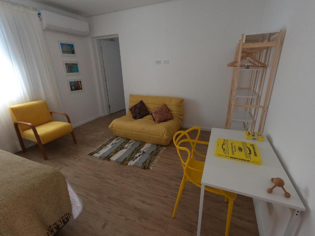 Posezení v ubytování Casa francesa de Piraju