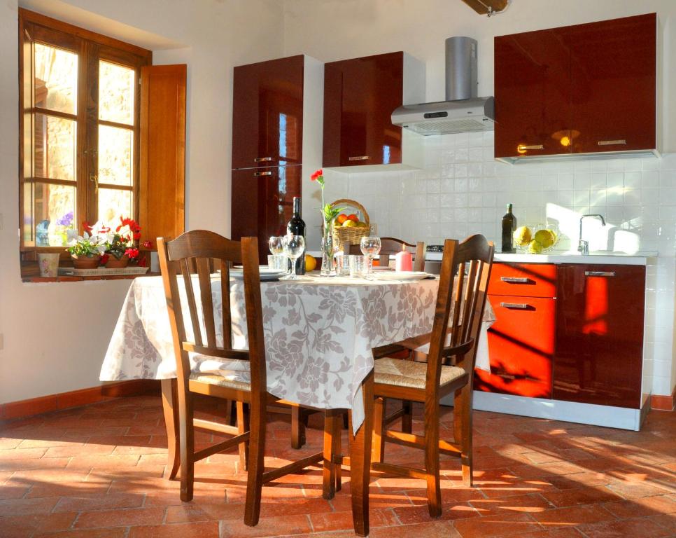 Kuchnia lub aneks kuchenny w obiekcie Agriturismo La Marginella