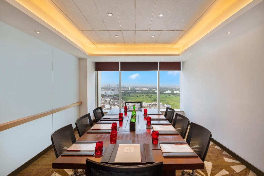 Konferenční prostory v ubytování Crowne Plaza Greater Noida by IHG