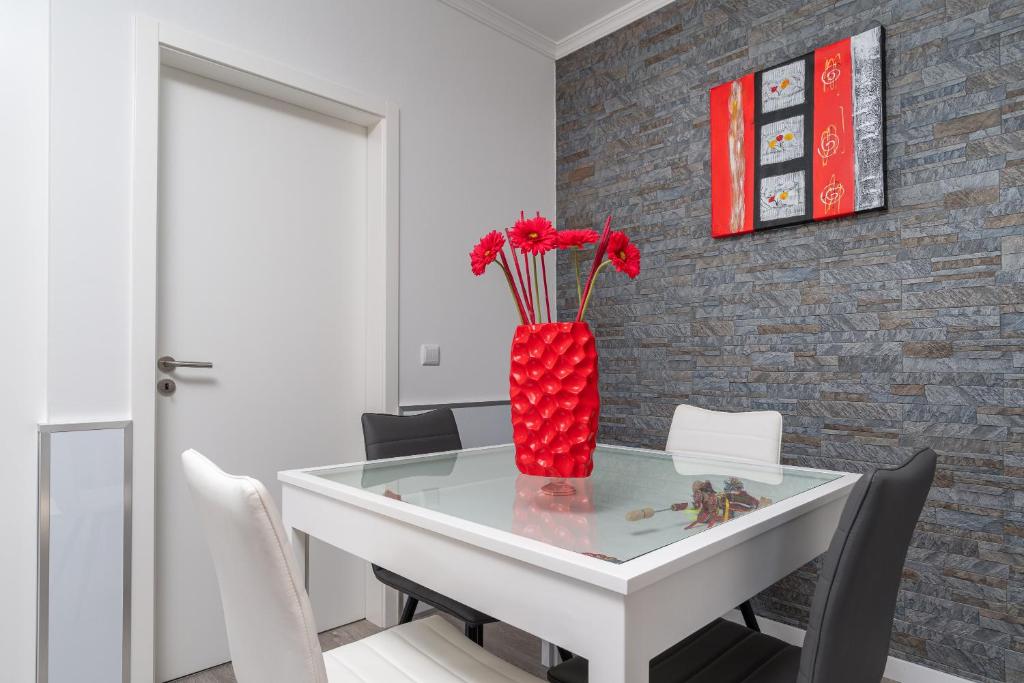Fotografie z fotogalerie ubytování OurMadeira - Sunset Cliff Villas, contemporary v destinaci Fajã da Ovelha