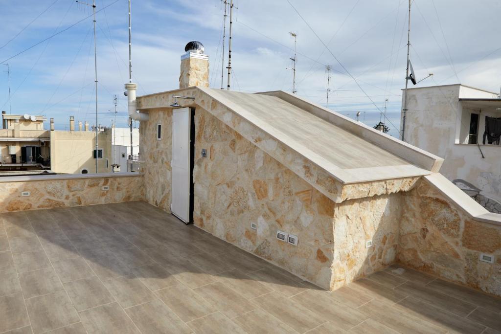 a ramp on the roof of a house at Palazzina Margò in Mola di Bari