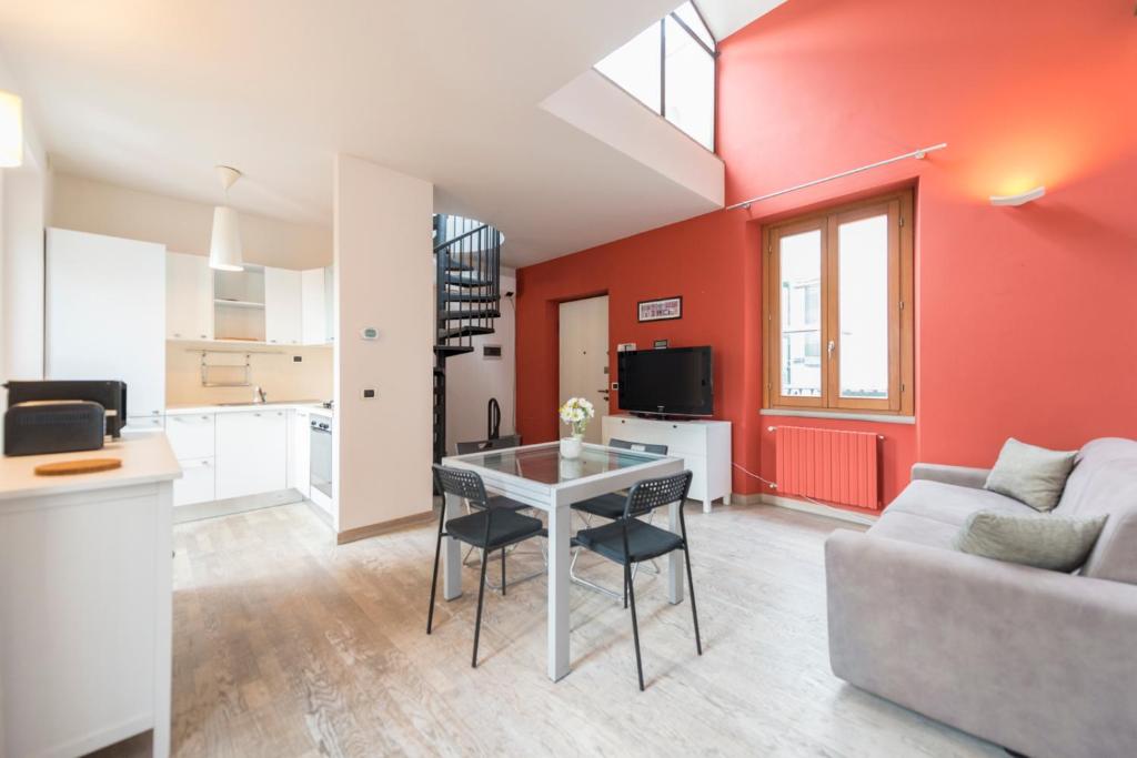 Kuchyňa alebo kuchynka v ubytovaní Heart Centre Milan Navigli 3 Levels Apartment