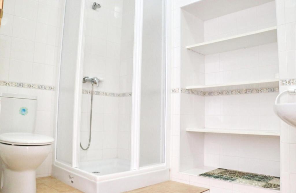 A bathroom at Apartamento Velarde III