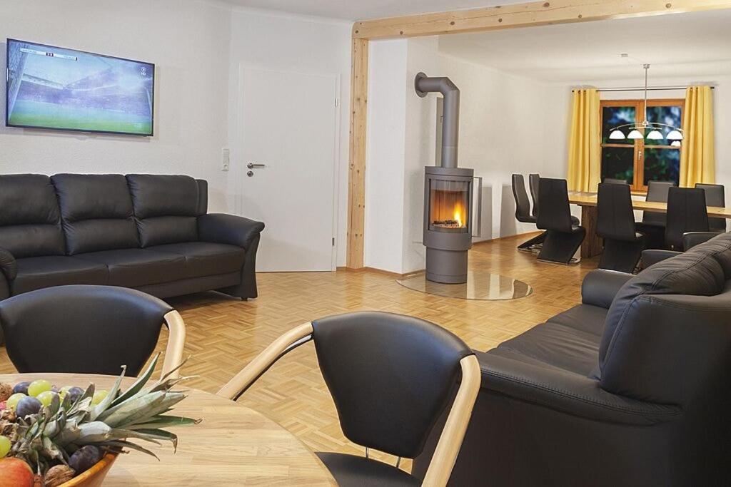 Schwarzwaldhaus24 - Ferienhaus mit Sauna, Whirlpool und Kamin - Six-Bedroom House