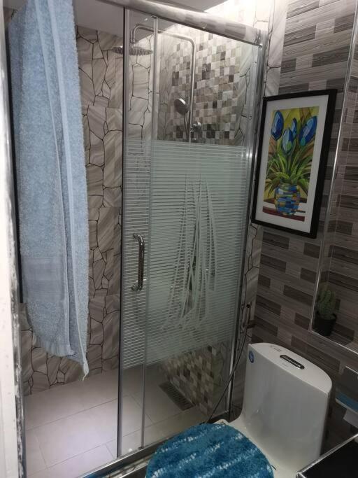 Koupelna v ubytování Avana Hills Tagaytay Villa
