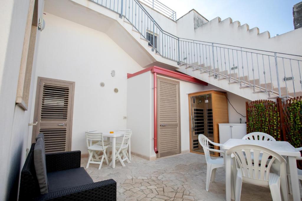 A balcony or terrace at Bed&Dreams in Salento Camera Matrimoniale con bagno privato