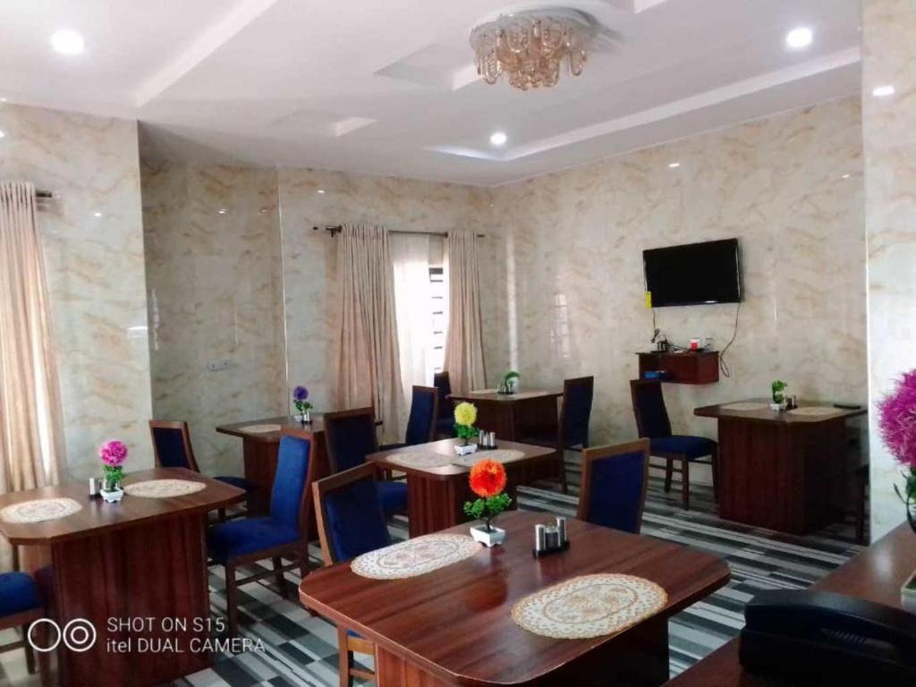 TV a/nebo společenská místnost v ubytování Credence Resorts Aco