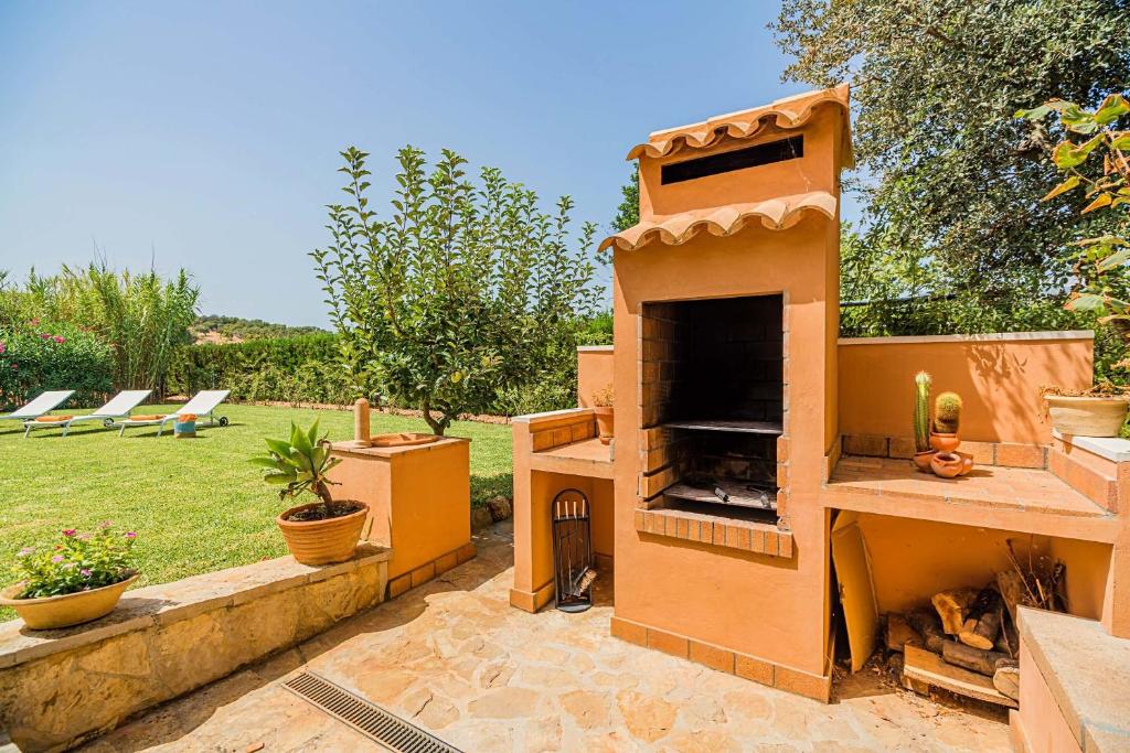 Fotografie z fotogalerie ubytování Beautiful Mallorca Villa Lluna Nova 4 Bedrooms Fully AirConditioned Interior Private Pool Sa Pobla v destinaci Sa Pobla