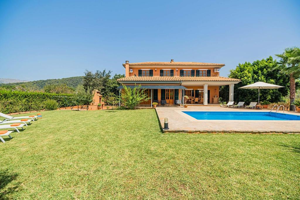 Fotografie z fotogalerie ubytování Beautiful Mallorca Villa Lluna Nova 4 Bedrooms Fully AirConditioned Interior Private Pool Sa Pobla v destinaci Sa Pobla
