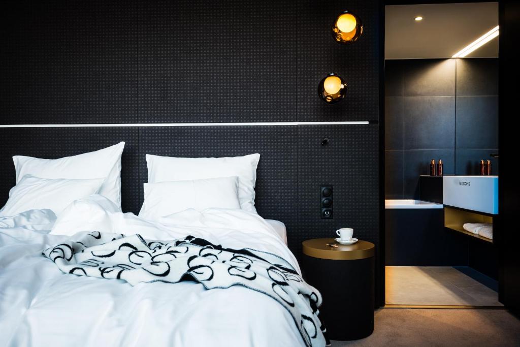 MOOONS Vienna - Resim 9