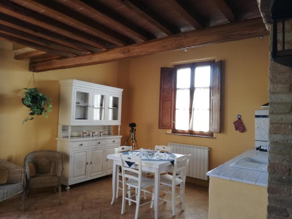 Kuchyň nebo kuchyňský kout v ubytování Podere Sant'Antonio